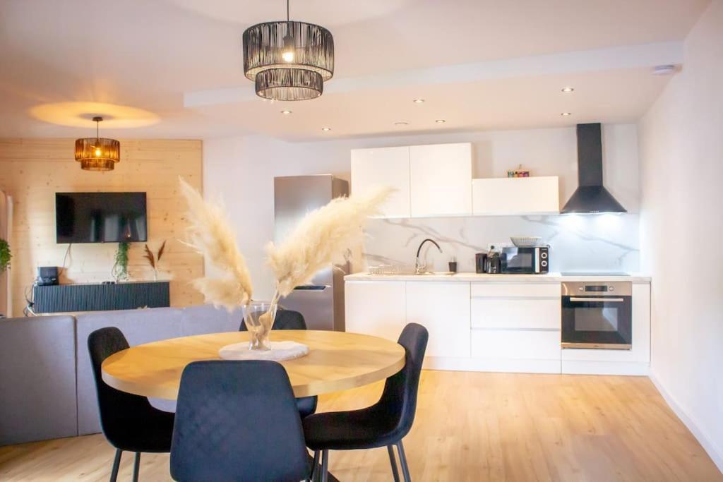 Le Douillet : Duplex Elegant En Centre * Albertville